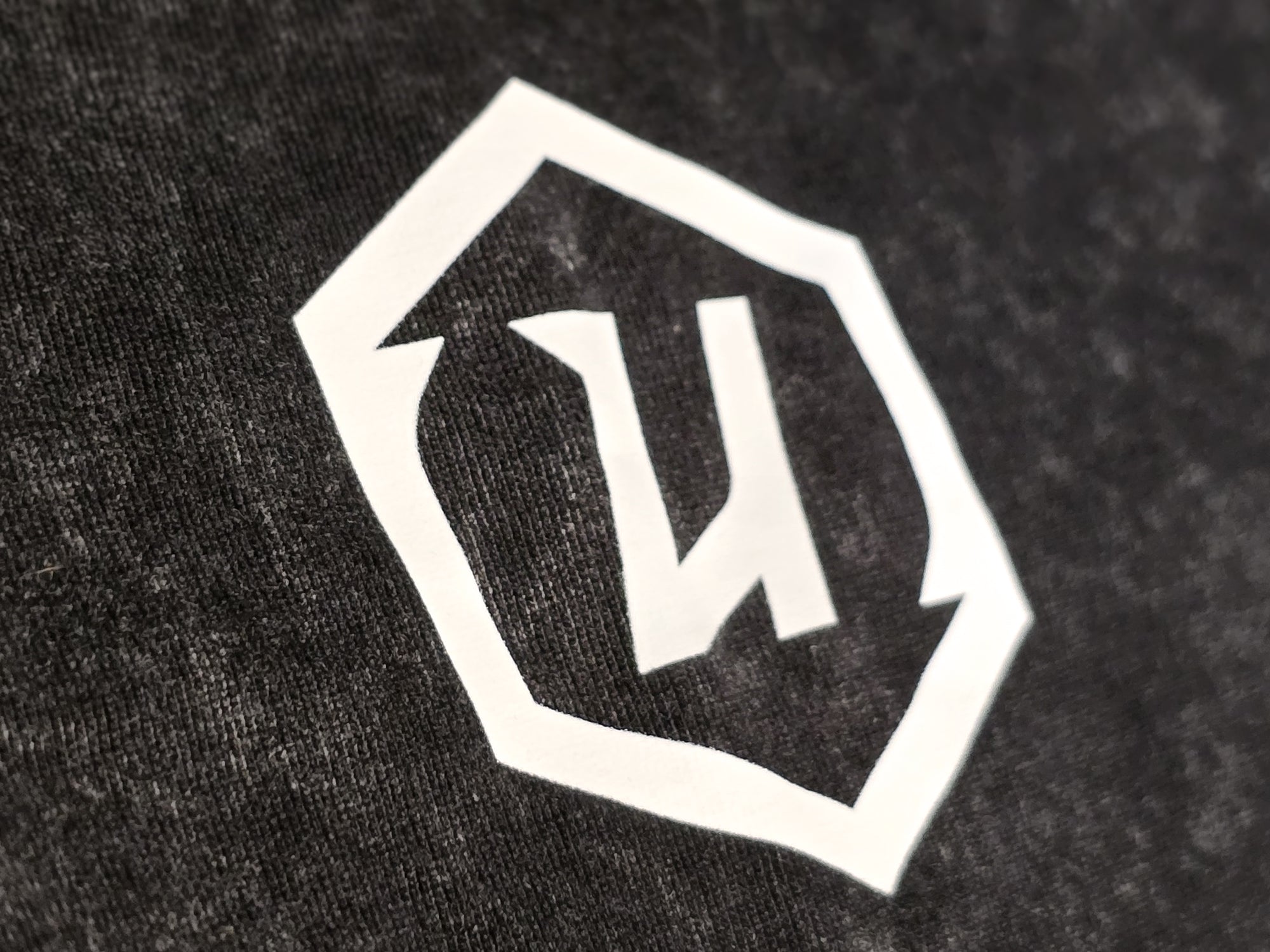Unbound Signature Tee